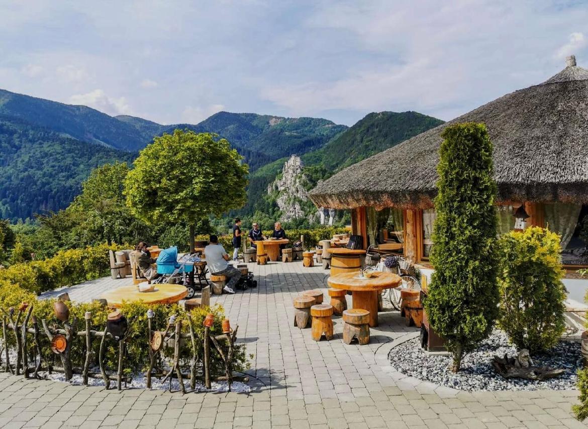 Dom Na Strome V Panorama Parku Appartement Nezbudska Lucka Buitenkant foto